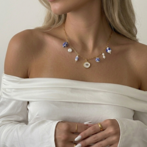 blue charm kaelakee